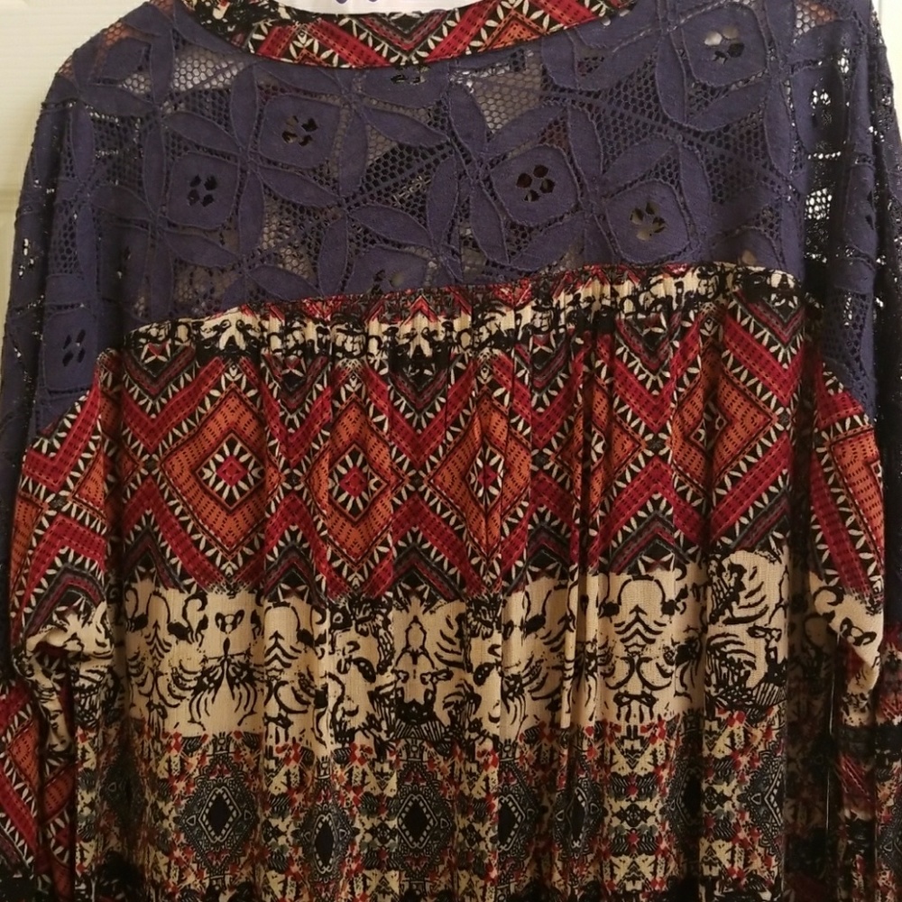 Patterned tunic top - Picture 4 of 4